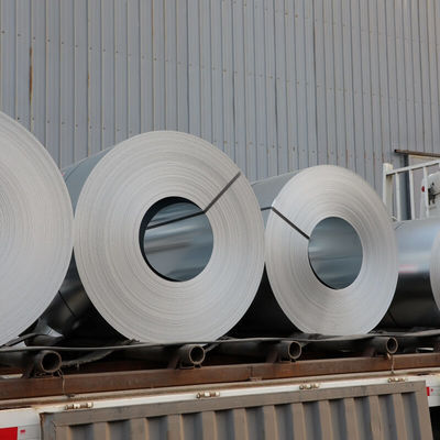 SGCC CGCC ม้วนเหล็กชุบสังกะสี 600 - 1250 มม. ม้วนแถบสังกะสี